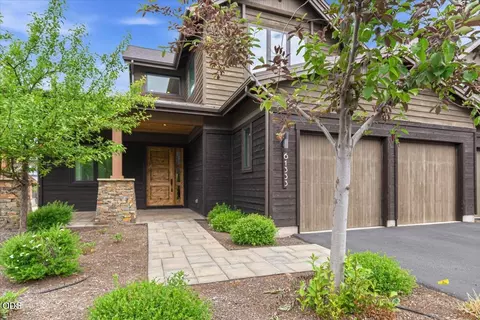 Exterior - 61333 Kindle Rock Loop, Bend, OR 97702 photo 6 of 8