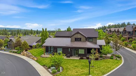 Exterior - 61333 Kindle Rock Loop, Bend, OR 97702 photo 8 of 8