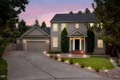 1044 SE Baywood Ct, Bend, OR 97702