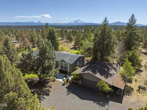 69592 Lake Dr, Sisters, OR 97759