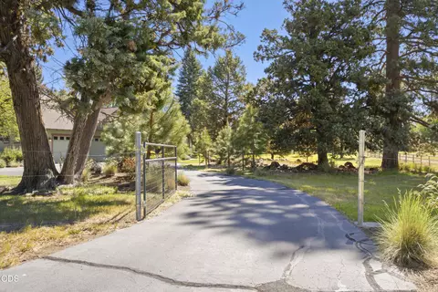 Exterior - 63330 South Rd, Bend, OR 97703 photo 11 of 14