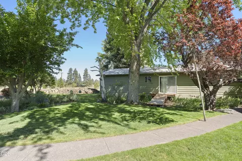 Exterior - 63330 South Rd, Bend, OR 97703 photo 5 of 14