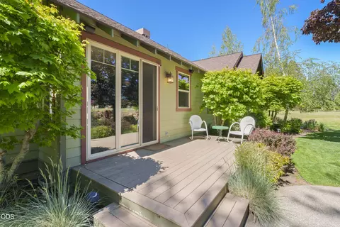Exterior - 63330 South Rd, Bend, OR 97703 photo 9 of 14