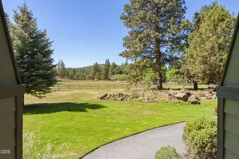 Exterior - 63330 South Rd, Bend, OR 97703 photo 12 of 14