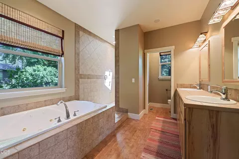 Bath - 63330 South Rd, Bend, OR 97703 photo 1 of 6