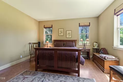 Bedroom - 63330 South Rd, Bend, OR 97703 photo 2 of 3