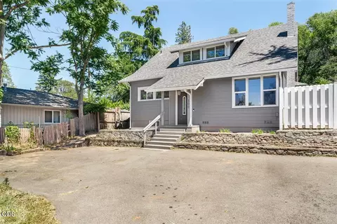 300 Sunrise Ave, Medford, OR 97504