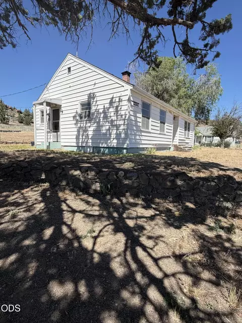 2251 NE Laughlin Rd, Prineville, OR 97754
