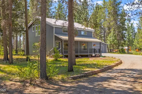 Exterior - 16101 Park Dr, La Pine, OR 97739 photo 10 of 10