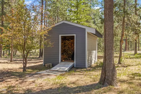 Exterior - 16101 Park Dr, La Pine, OR 97739 photo 8 of 10
