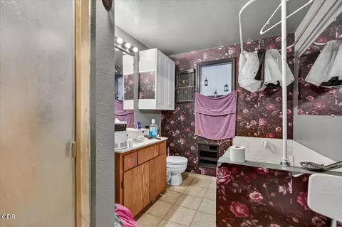 Bath - 1745 E Gregory, Central Point, OR 97502 photo 1 of 2