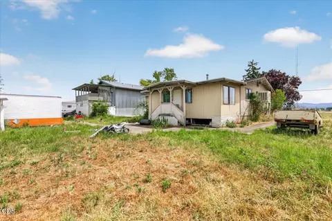 Exterior - 1745 E Gregory, Central Point, OR 97502 photo 1 of 3