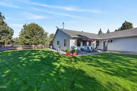 Exterior - 65245 76th St, Bend, OR 97703 photo 2 of 13