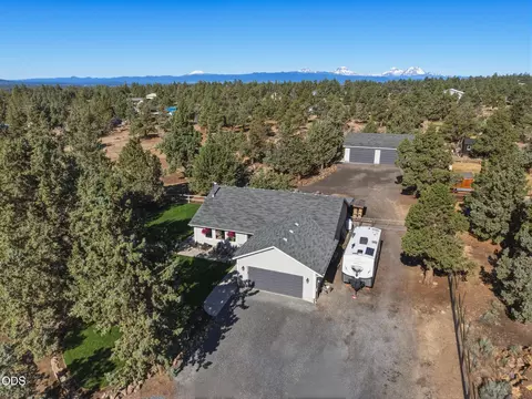 View/Area - 65245 76th St, Bend, OR 97703 photo 1 of 5