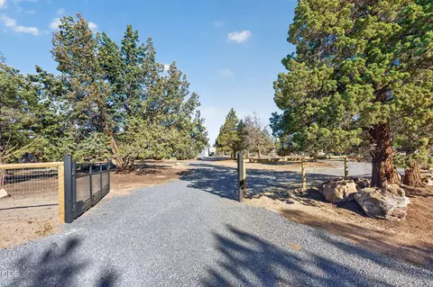 Exterior - 65245 76th St, Bend, OR 97703 photo 12 of 13
