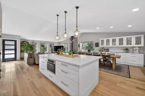 Kitchen - 65245 76th St, Bend, OR 97703 photo 5 of 7