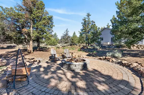 Exterior - 65245 76th St, Bend, OR 97703 photo 7 of 13