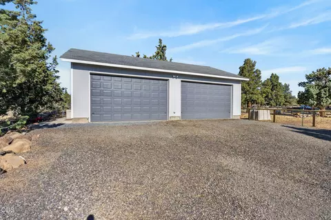 Exterior - 65245 76th St, Bend, OR 97703 photo 9 of 13