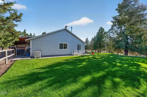 Exterior - 65245 76th St, Bend, OR 97703 photo 11 of 13