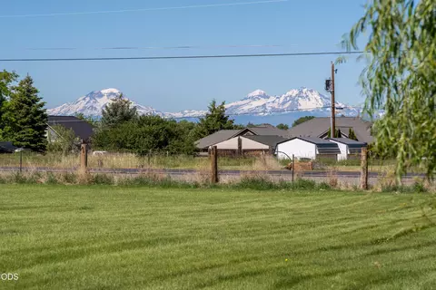 409 G Ave, Terrebonne, OR 97760