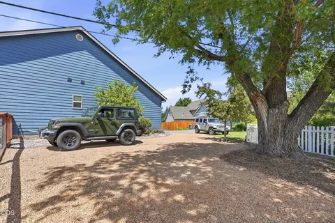 Exterior - 3279 NE Jonahs Ct, Bend, OR 97701 photo 7 of 7