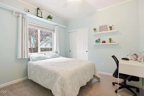 Bedroom - 3279 NE Jonahs Ct, Bend, OR 97701 photo 2 of 4