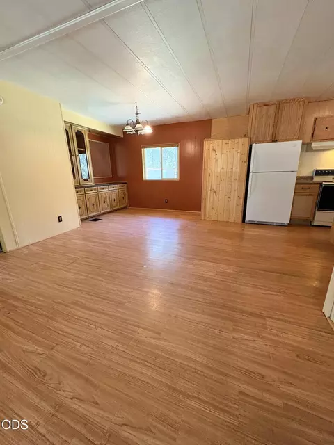 15965 Falcon Ln, La Pine, OR 97739 photo 12