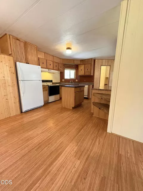 15965 Falcon Ln, La Pine, OR 97739 photo 11