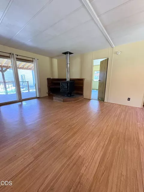 15965 Falcon Ln, La Pine, OR 97739 photo 8