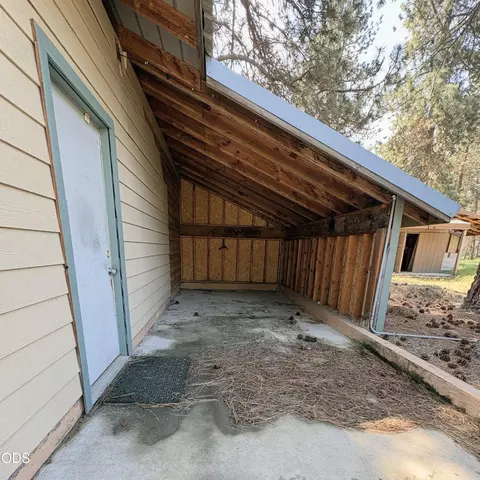 15965 Falcon Ln, La Pine, OR 97739 photo 26