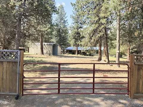 15965 Falcon Ln, La Pine, OR 97739 photo 4