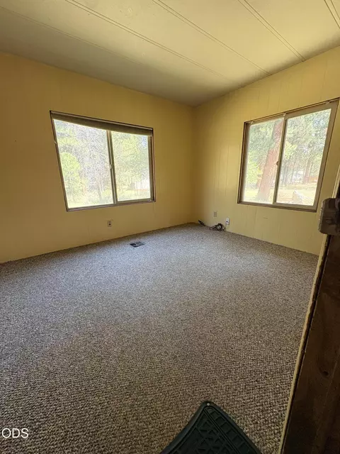 15965 Falcon Ln, La Pine, OR 97739 photo 18