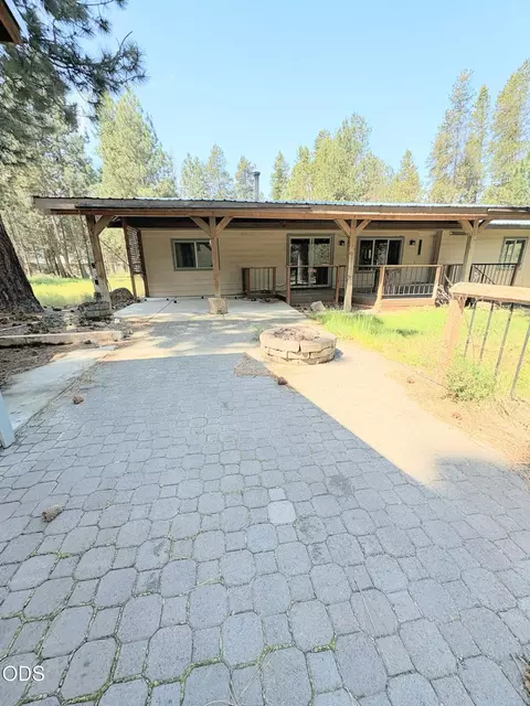 15965 Falcon Ln, La Pine, OR 97739 photo 5