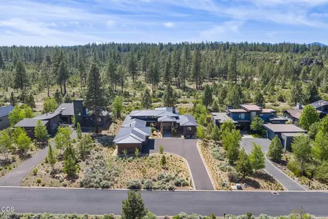 View/Area - 61317 Bonneville Loop, Bend, OR 97702 photo 3 of 9