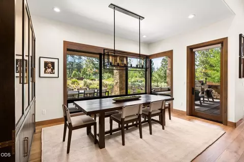 Dining - 61317 Bonneville Loop, Bend, OR 97702 photo 2 of 2