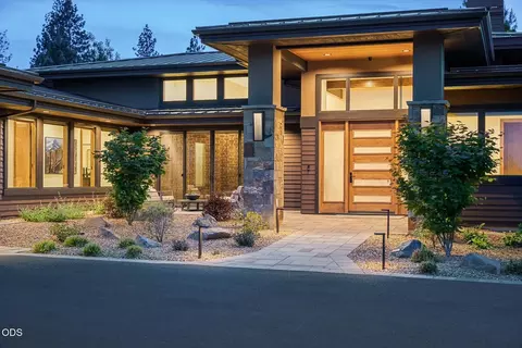 Exterior - 61317 Bonneville Loop, Bend, OR 97702 photo 4 of 11