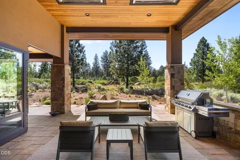 Exterior - 61317 Bonneville Loop, Bend, OR 97702 photo 8 of 11