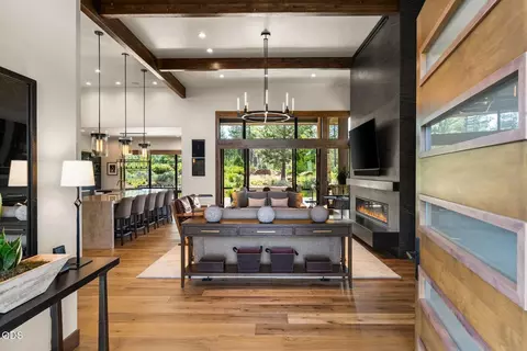 Entry Way - 61317 Bonneville Loop, Bend, OR 97702 photo 1 of 2