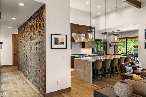 Entry Way - 61317 Bonneville Loop, Bend, OR 97702 photo 2 of 2