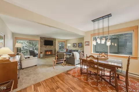 807 E Desperado UNIT 202, Sisters, OR 97759