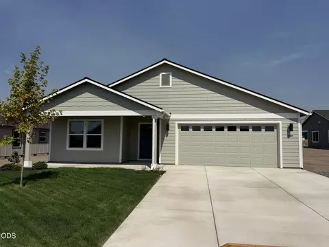 202 SE Peppermint Loop #20, Culver, OR 97734