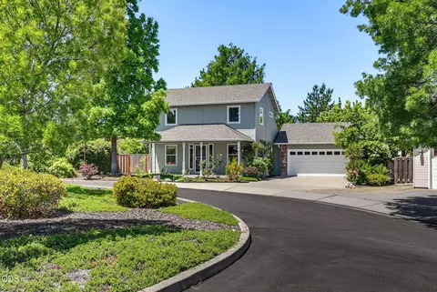 772 St Andrews Cir, Ashland, OR 97520