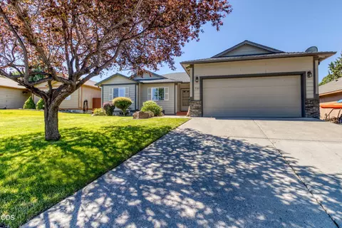 730 NE Quince Ave, Redmond, OR 97756