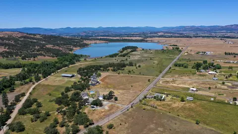 1245 Davanna Dr, Eagle Point, OR 97524 photo 7