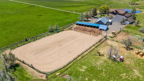 13501 SW Riggs Rd, Powell Butte, OR 97753