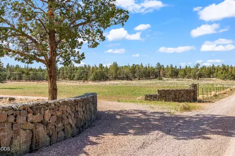 19450 Dusty Loop, Bend, OR 97703 photo 7