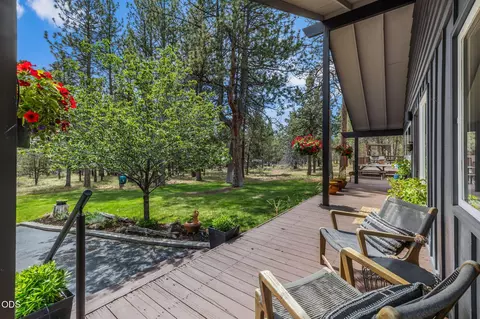 18943 Martingale Cir, Bend, OR 97703 photo 5