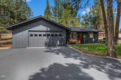 18943 Martingale Cir, Bend, OR 97703 photo 34