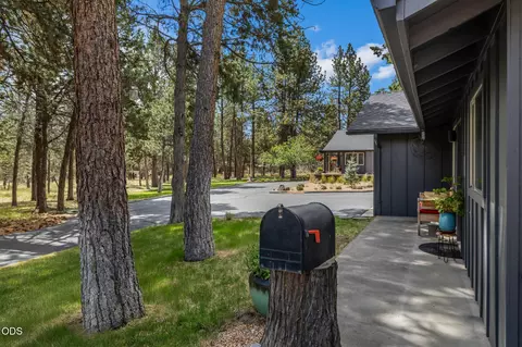 18943 Martingale Cir, Bend, OR 97703 photo 42