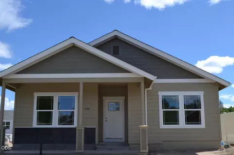 1540 W Harbeck Rd, Grants Pass, OR 97527